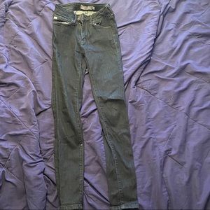 Skinny jeans
